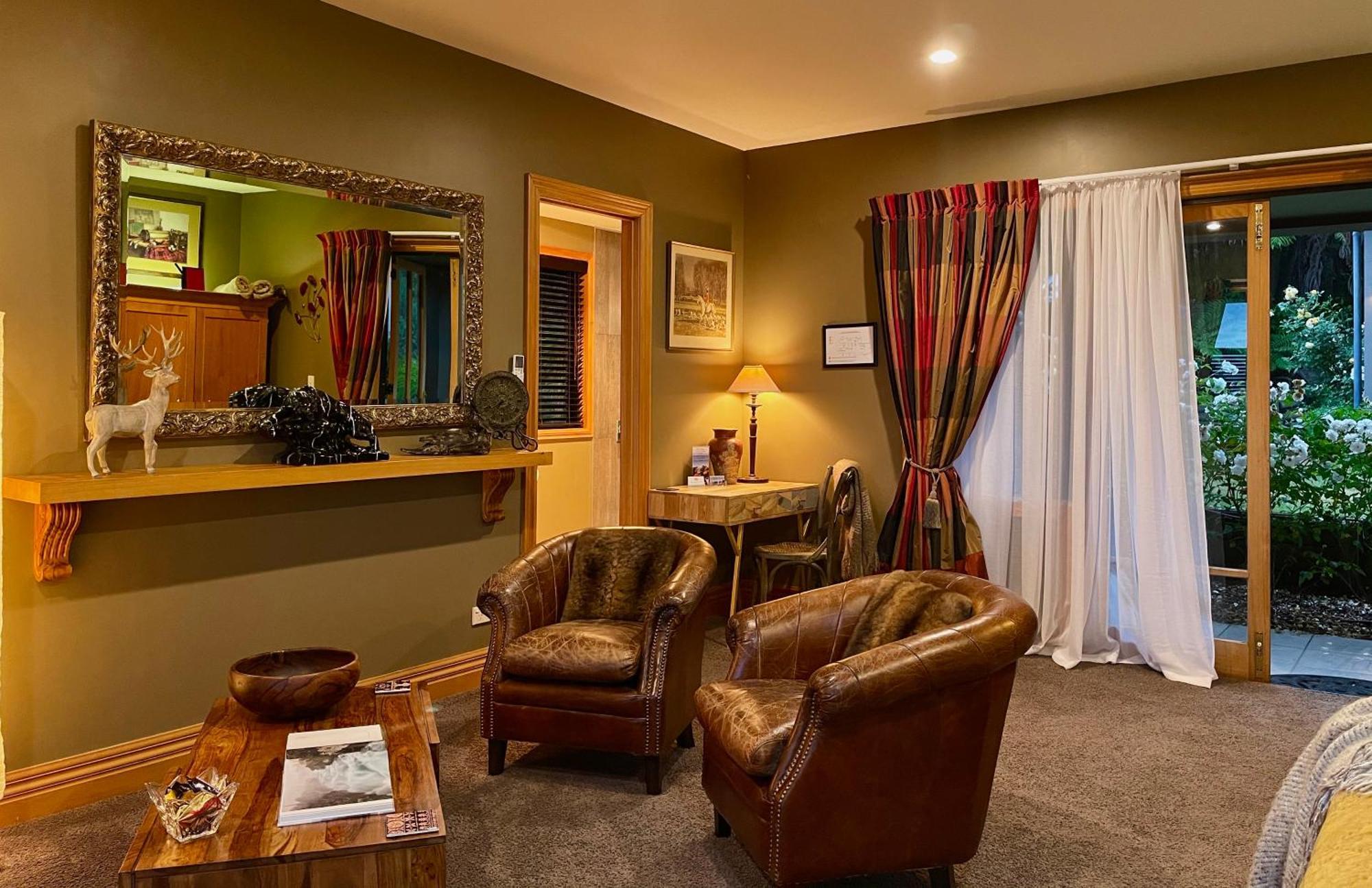 The Flying Trout Boutique Lodge Lago Lago Taupo Exterior foto